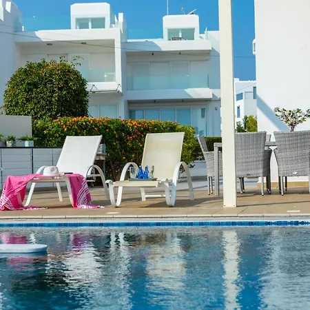 Βίλα Infinity Πρωταράς