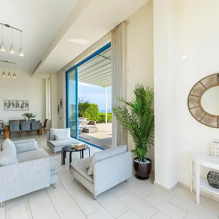 Villa Infinity