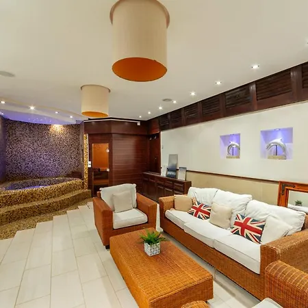 Villa Infinity *