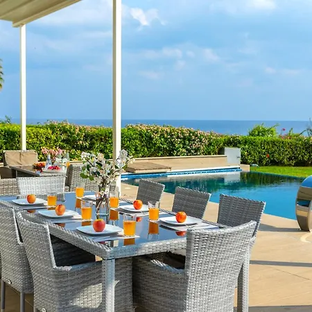 Villa Infinity