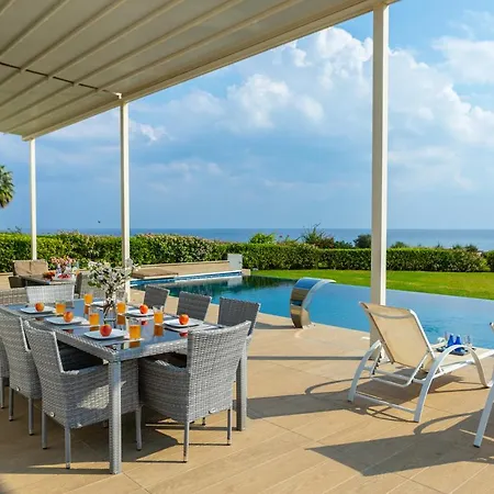 Villa Infinity *