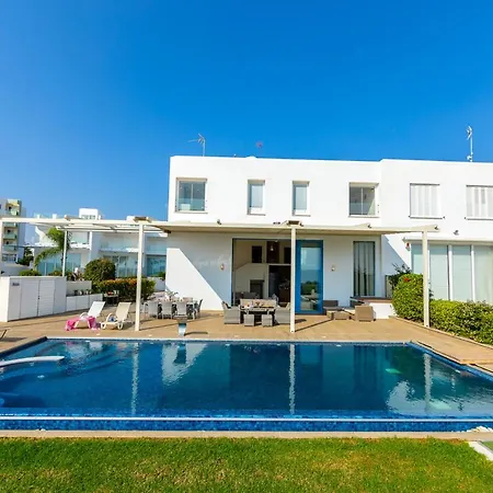 Villa Infinity